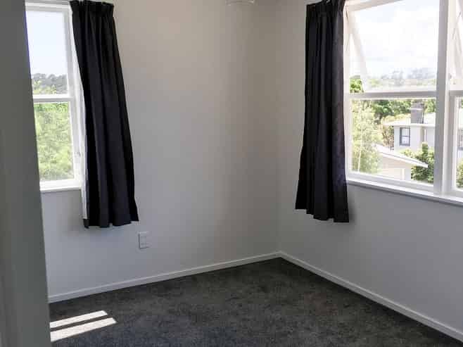 99 Vandeleur Avenue, Birkdale