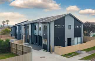 28 McKinstry Avenue, Mangere East