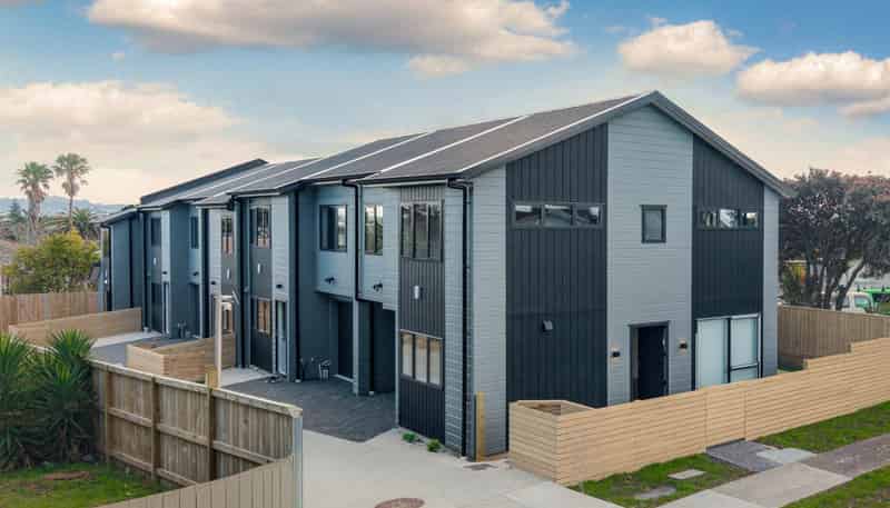 28 McKinstry Avenue, Mangere East