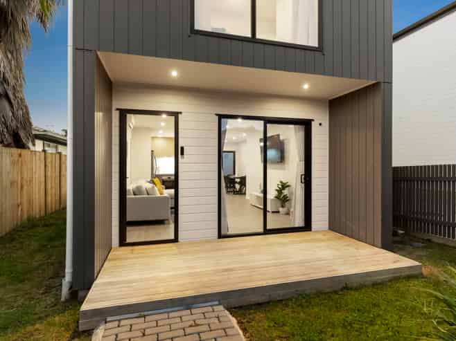 64A Rosewarne Crescent, Glendene