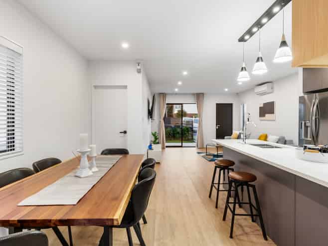 64A Rosewarne Crescent, Glendene