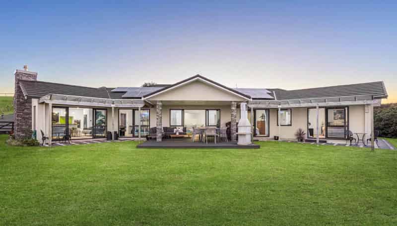 240 Oyster Point Road, Kaukapakapa