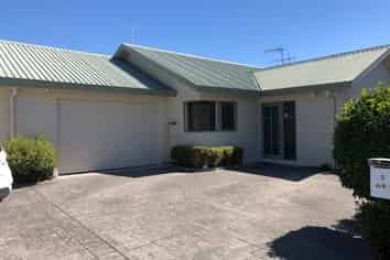 2/68A Guppy Road, Greenmeadows