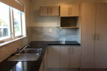 13 Christmas Road, Manurewa