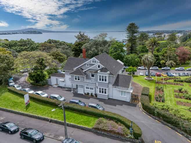 Prime Parnell Hospitality Venue - 495sqm