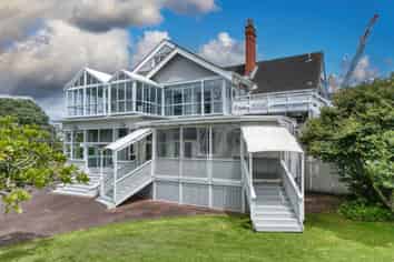 Prime Parnell Hospitality Venue - 495sqm