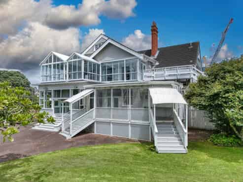 Prime Parnell Hospitality Venue - 495sqm