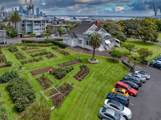Prime Parnell Hospitality Venue - 495sqm