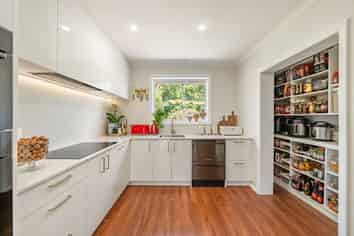 1084 Fergusson Drive, Upper Hutt