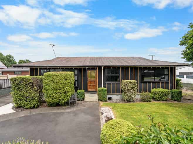 33 Wall Street, Nawton