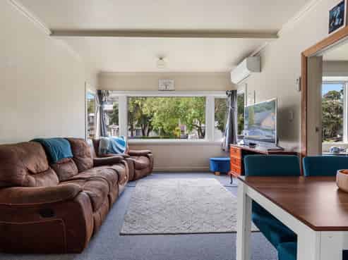 50 Emano Street, Toi Toi