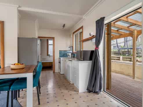 50 Emano Street, Toi Toi