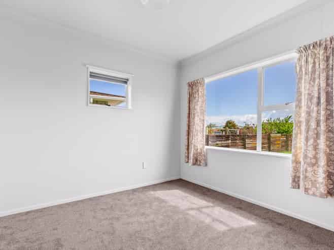 23 Stirling Street, Levin