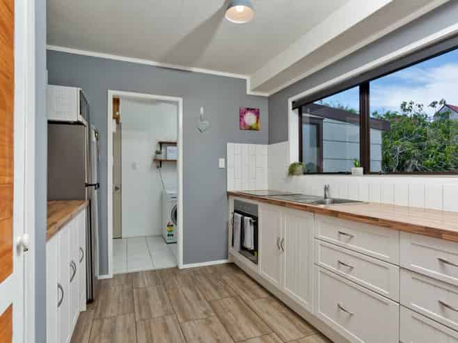 38B Birkdale Road, Birkdale