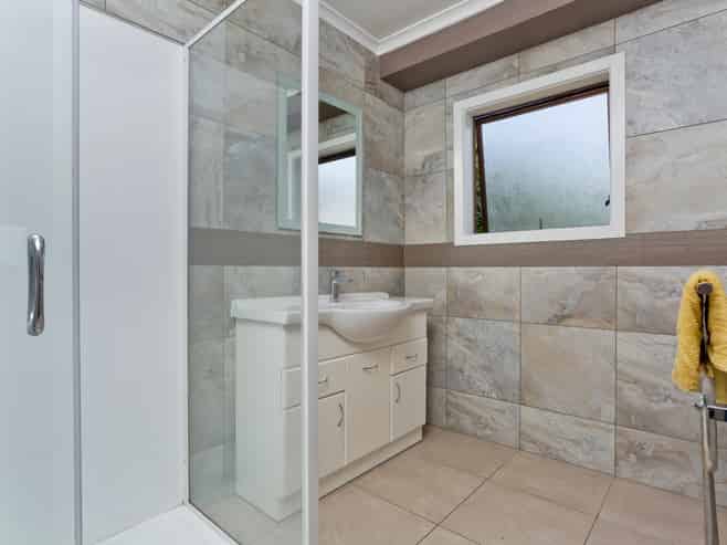 38B Birkdale Road, Birkdale