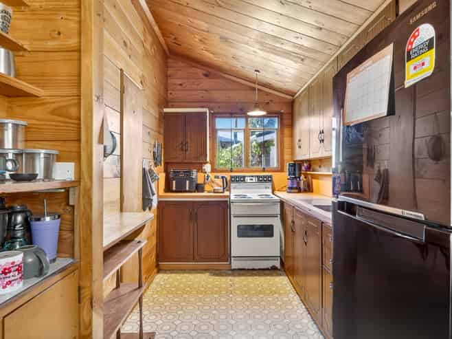 14 Sunset Street, Hilltop