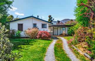 14 Sunset Street, Hilltop