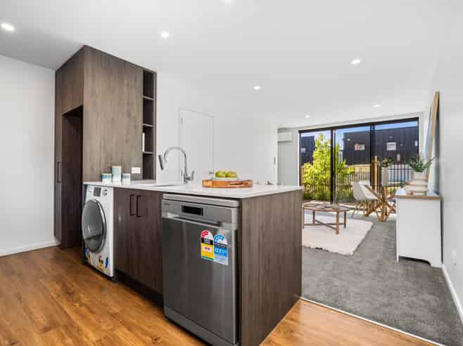 12/321 Lincoln Road, Addington