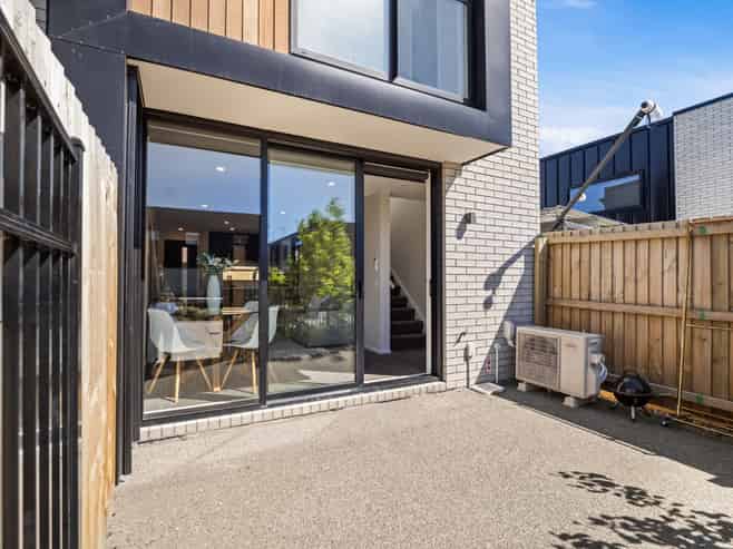 12/321 Lincoln Road, Addington