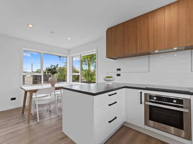 17 Roberts Road, Hei Hei