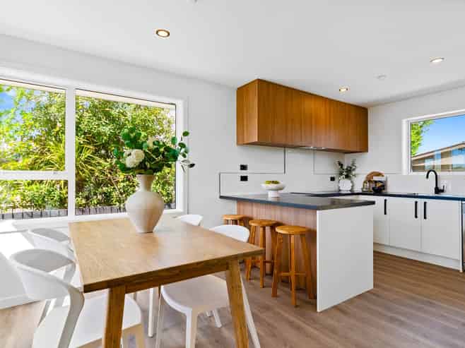 17 Roberts Road, Hei Hei