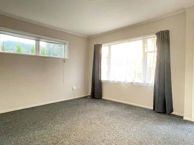 4/35 Dunns Street, Silverstream