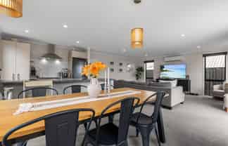 16 Pioneer Crescent, Omokoroa