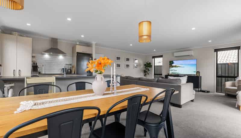 16 Pioneer Crescent, Omokoroa