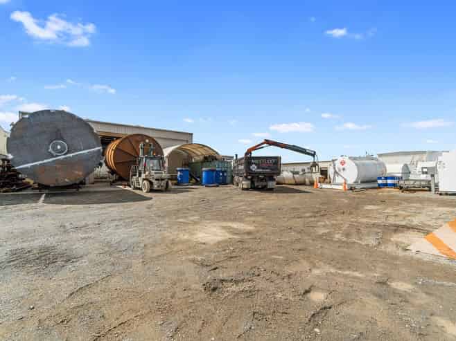 Warehouse, Office & Yard Combo