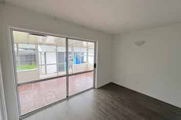 32 Dunbarton Street, Redwood