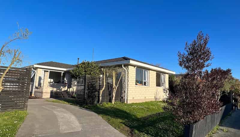 32 Dunbarton Street, Redwood