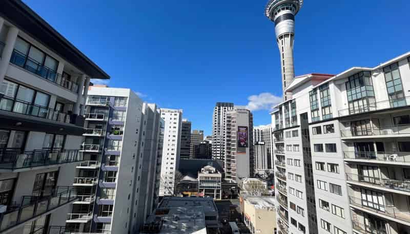 1109/17 Vogel Lane, Auckland Central