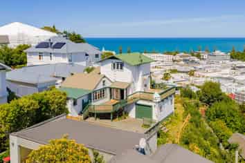 42 Cameron Road, Bluff Hill