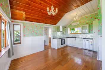 42 Cameron Road, Bluff Hill