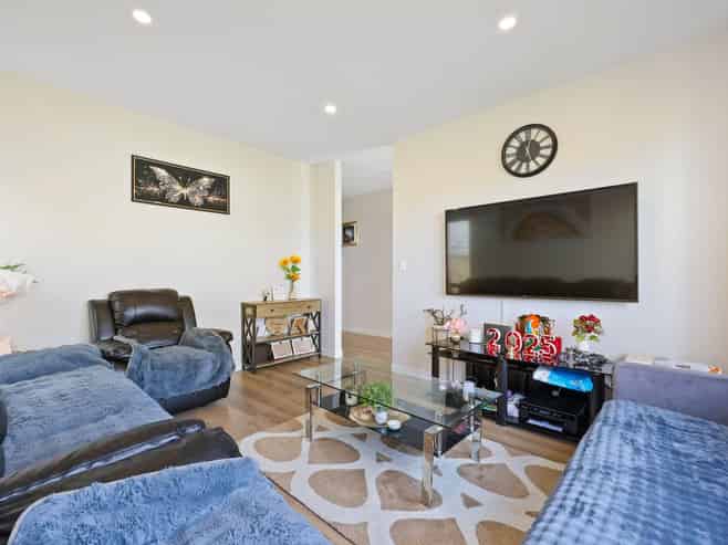 12 Korowhiti Road, Clarks Beach