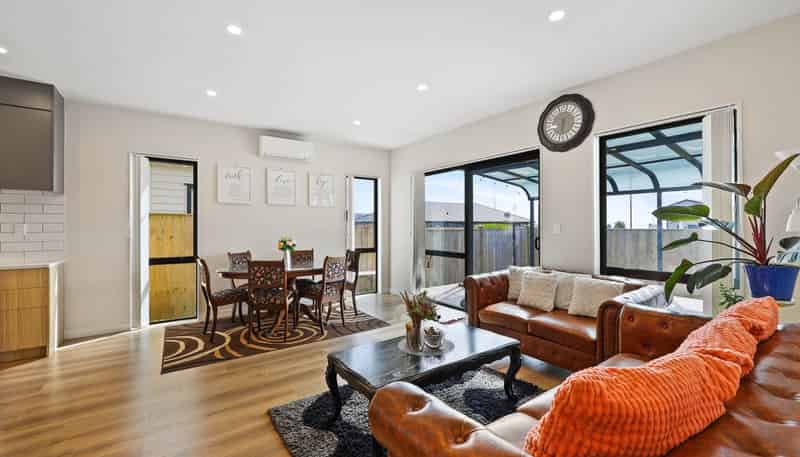 12 Korowhiti Road, Clarks Beach