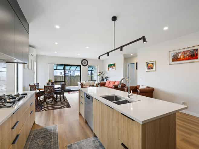 12 Korowhiti Road, Clarks Beach