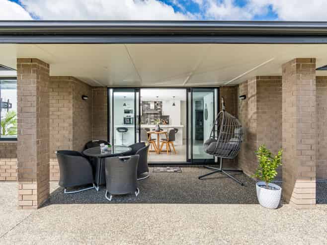 16 Carrick Place, Mosgiel