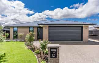 16 Carrick Place, Mosgiel