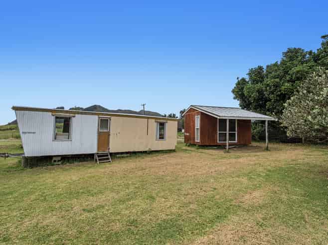 8376 State Highway 35, Waihau Bay