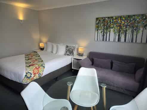 Lakeside motel in Taupo, rare opportunity!