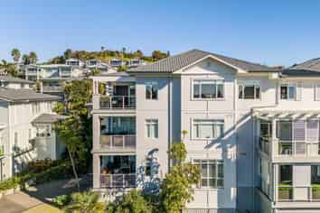 92 Landmark Terrace, Orewa