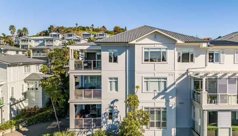 92 Landmark Terrace, Orewa
