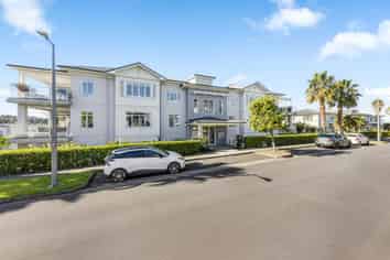 92 Landmark Terrace, Orewa