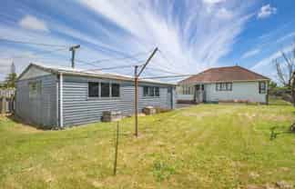 1 Gladstone Street, Foxton