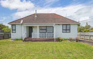 1 Gladstone Street, Foxton