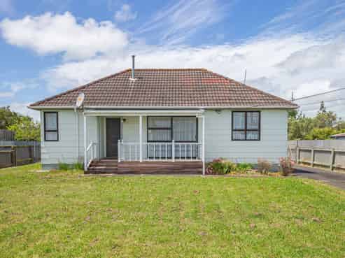 1 Gladstone Street, Foxton