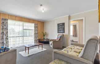 1 Gladstone Street, Foxton