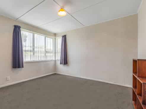 1 Gladstone Street, Foxton