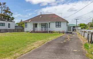 1 Gladstone Street, Foxton